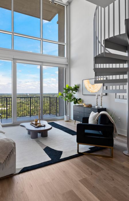 The Vue Charlotte resident community lounge with luxurious finishes